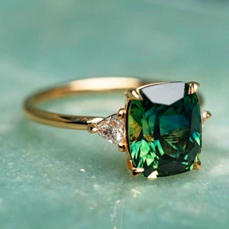 Happiness - Green zircon ring in gold