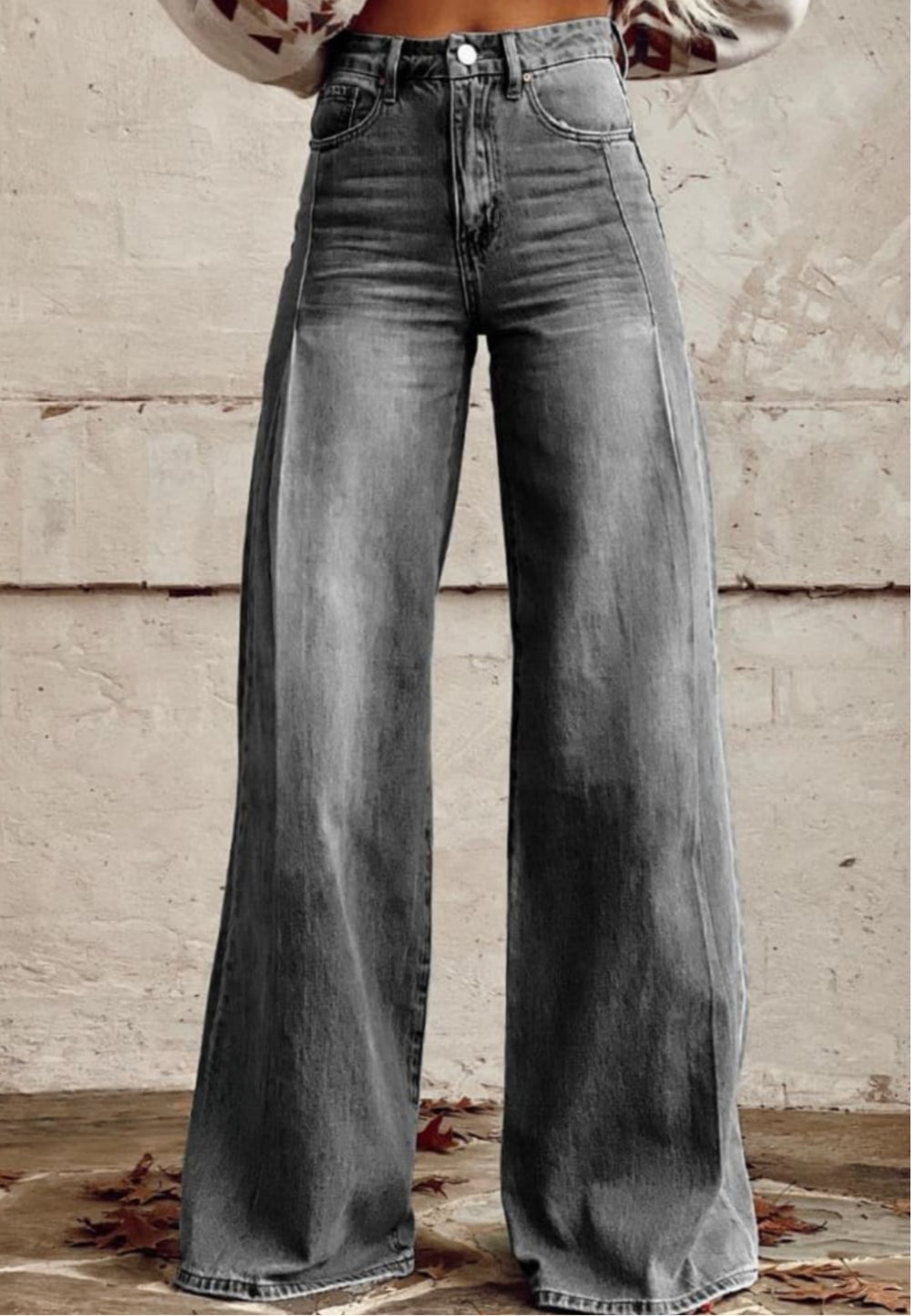 Fiola | Classic High-Waist Light Wash Flared pants